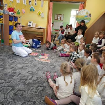 Svou Praci Nam Predstavil Zdravotni Bratr